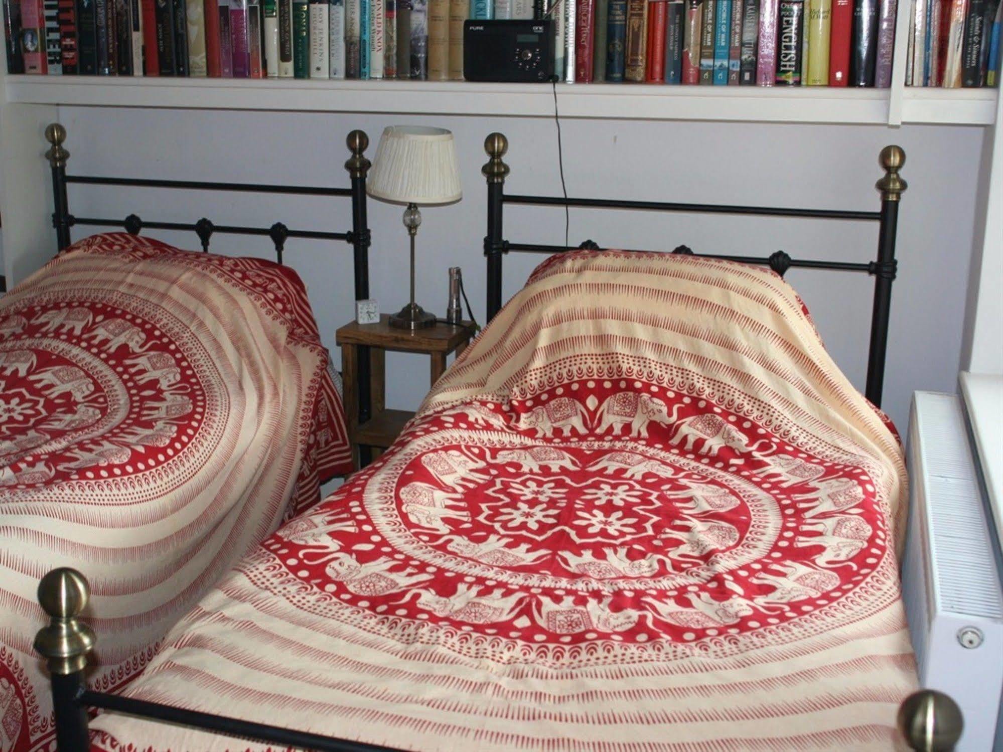 Turks Hall Брутън Екстериор снимка